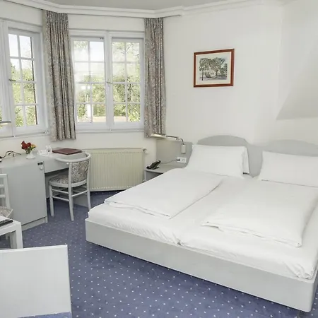 Gautinger Hof - Ruhig Im Fuenf-seen-land Nahe S-bahn Und Muenchen Hotel Gauting
