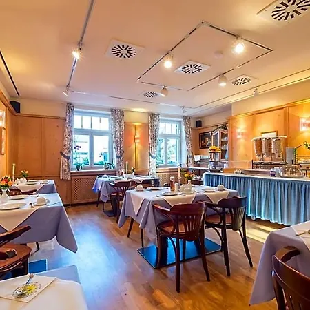 Hotel Gautinger Hof - Ruhig Im Fuenf-seen-land Nahe S-bahn Und Muenchen 3*