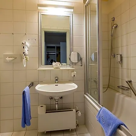 Hotel Gautinger Hof - Ruhig Im Fuenf-seen-land Nahe S-bahn Und Muenchen Gauting