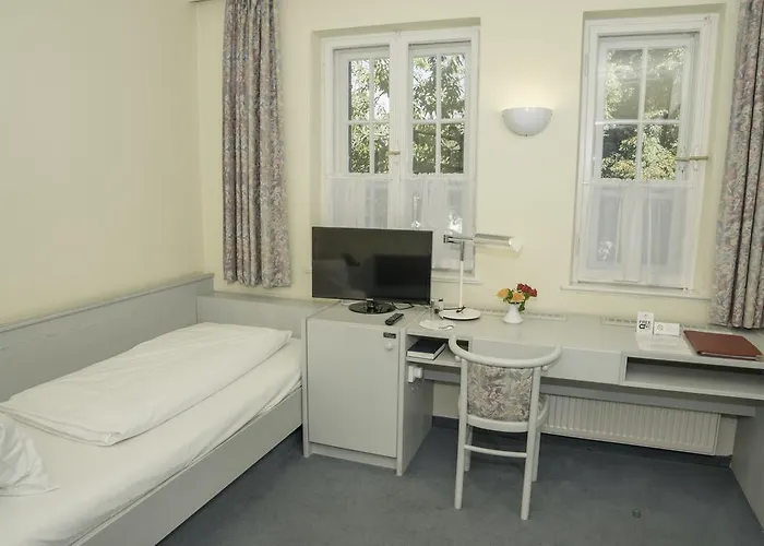 Gautinger Hof - Ruhig Im Fünf-seen-land Nahe S-bahn Und München Hotel Gauting